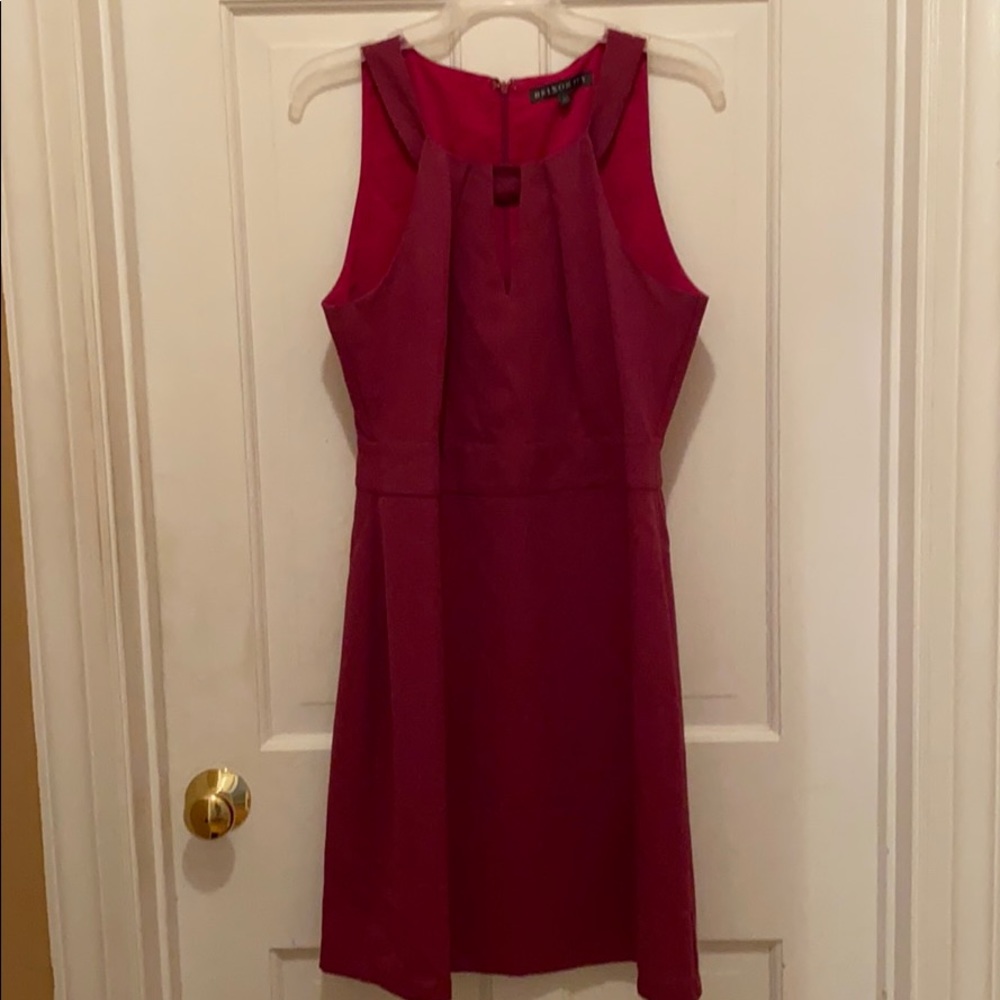 Fuchsia dress with keyhole detail!